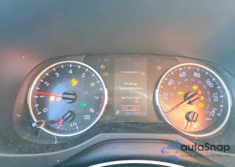 2019 Toyota Rav4 Xle z USA, uszkodzony, nr VIN 2T3W1RFVXKW033827